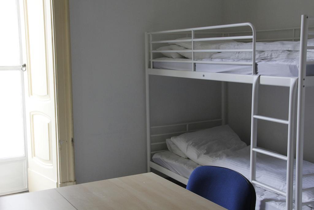 נאפולי Youthhome B&B חדר תמונה