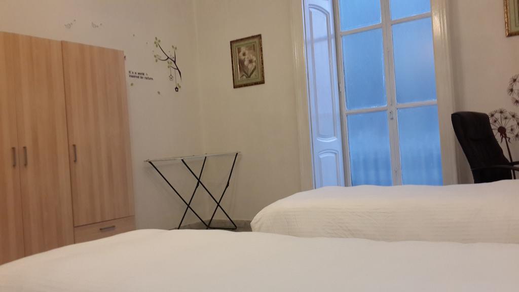 נאפולי Youthhome B&B מראה חיצוני תמונה